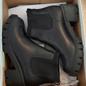 SO Black Chunky Chelsea Booties - Women's Chelsea Ankle Boots